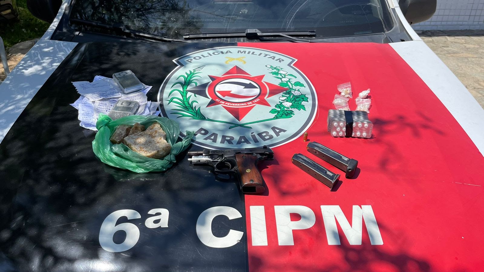 Polícia Militar Apreende Arma E Drogas Durante Incursão Em Cabedelo